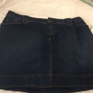 Jean skort size 20